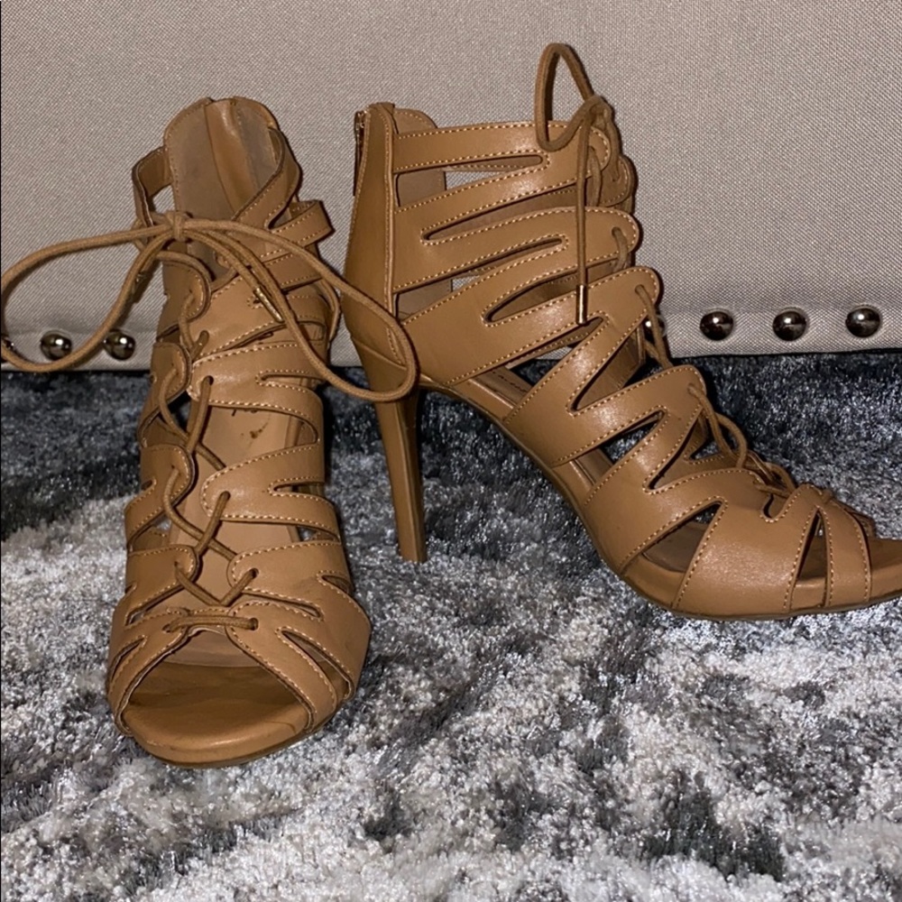 💓3/$30 Nude Lace Up Heels
